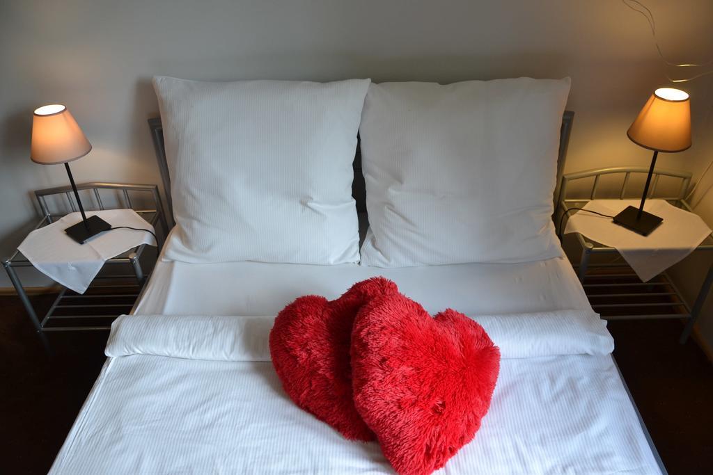 Hostel Ksiezycowy Inowrocław Værelse billede