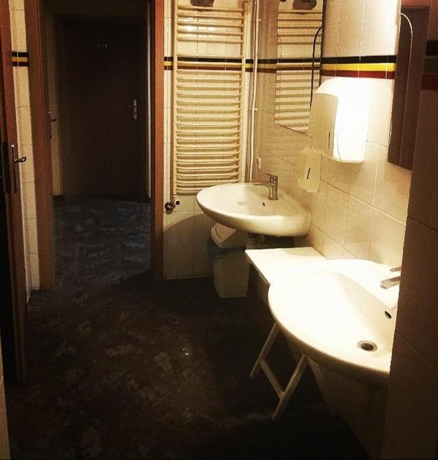 Hostel Ksiezycowy Inowrocław Eksteriør billede